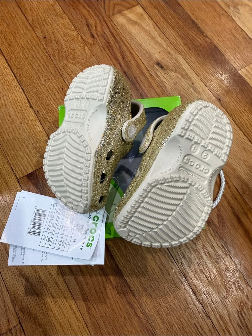 CROCS Kids' Glitter Clogs in Gold Size 2-3